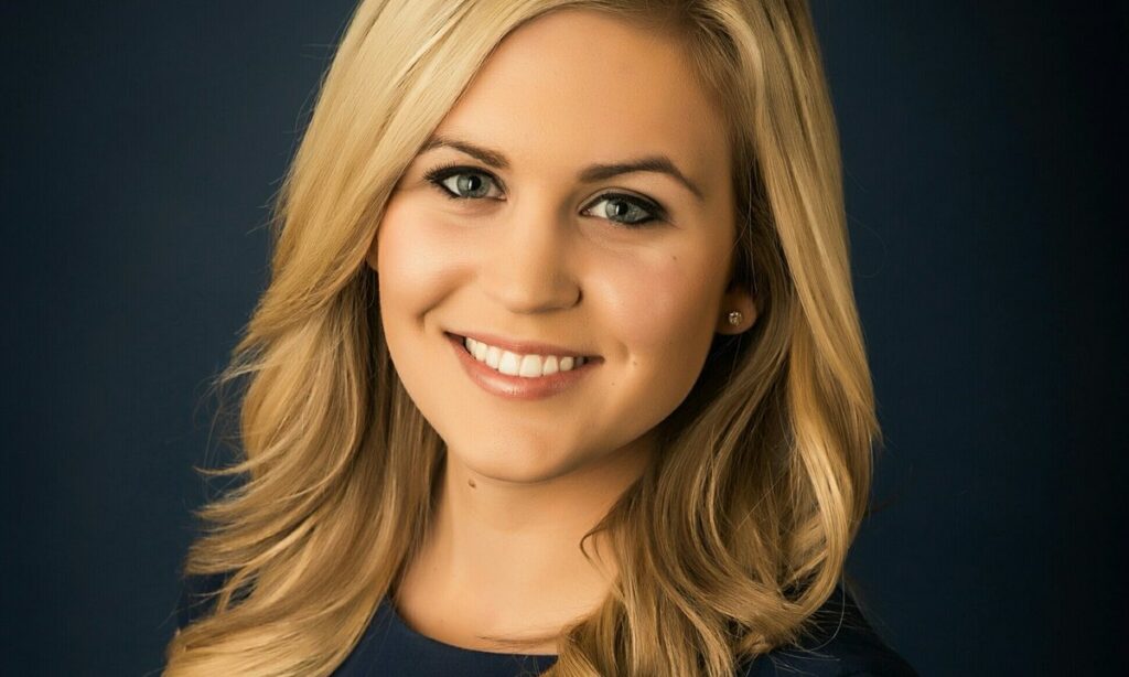 Emily Roehler Bio, Wiki, Age, Family, Husband, Net Worth, Salary